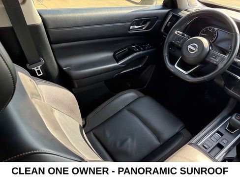 Used 2025 Nissan Pathfinder SL w/ SL Premium Package image 17