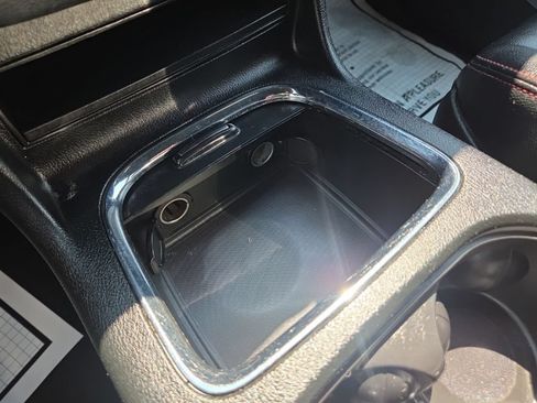 Used 2018 Dodge Grand Caravan GT FWD image 35