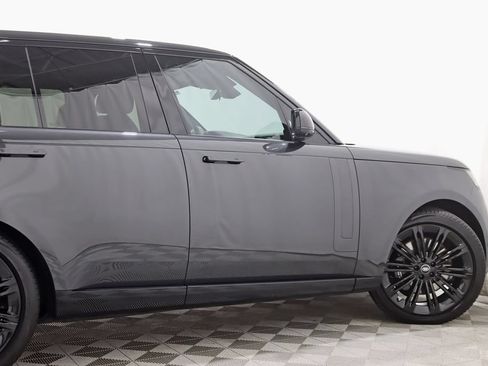 Used 2024 Land Rover Range Rover SE AWD/4WD image 11