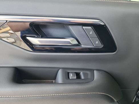 New 2026 Chevrolet Suburban Premier w/ Sun And Tow Package image 38