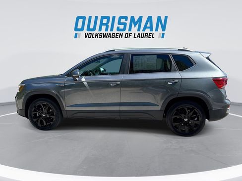 Used 2023 Volkswagen Taos SE w/ Black Wheel Package FWD image 5