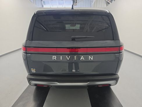 Used 2023 Rivian R1S Adventure AWD/4WD image 4