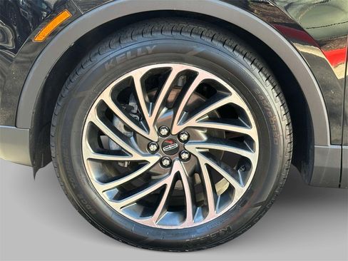 Used 2020 Lincoln Nautilus Reserve image 13