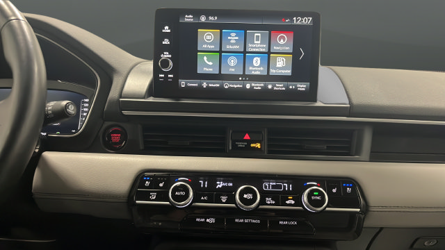 Used 2024 Honda Pilot Elite image 13