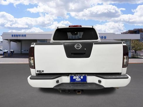 Used 2012 Nissan Frontier SV w/ Sport Appearance Pkg AWD/4WD image 4