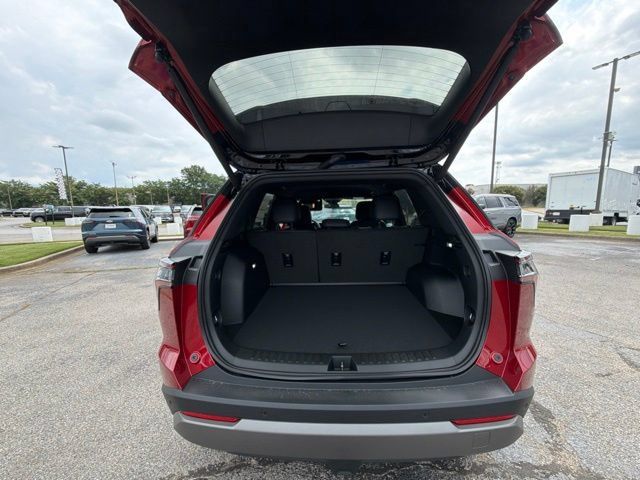 New 2027 Chevrolet Equinox LT w/ Convenience Package II FWD image 38