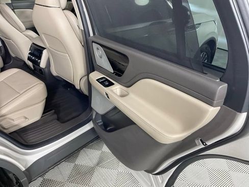 Used 2020 Lincoln Aviator Reserve w/ Equipment Group 201A RWD image 33