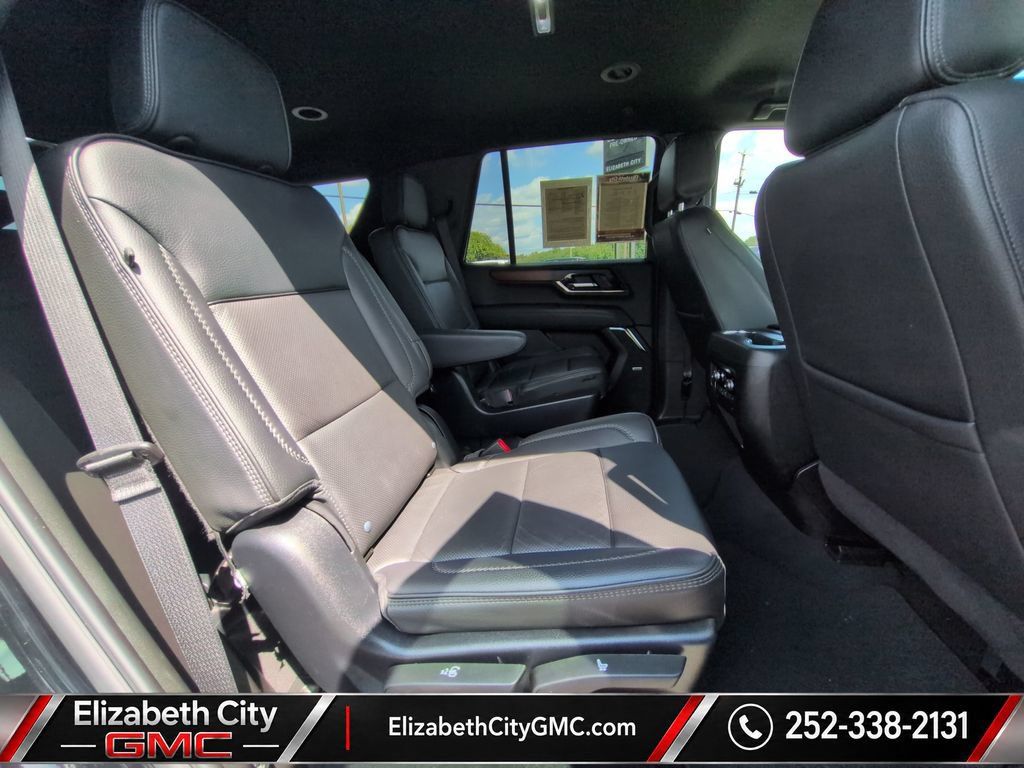 Used 2025 GMC Yukon Denali AWD/4WD image 20