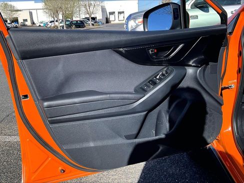 Used 2018 Subaru Crosstrek 2.0i Premium w/ Eyesight System image 19