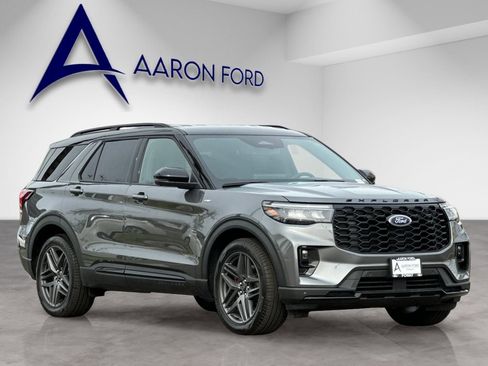 New 2026 Ford Explorer ST-Line w/ ST-Line Street Pack image 7