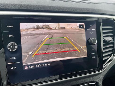 Used 2022 Volkswagen Atlas SE image 25