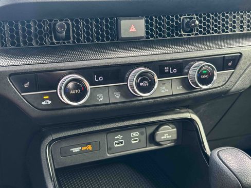 Certified 2024 Honda CR-V EX image 33