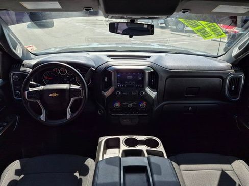 Used 2021 Chevrolet Silverado 1500 LT RWD image 16