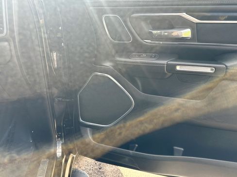 Used 2021 RAM 1500 Laramie AWD/4WD image 30