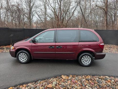 Used 2002 Chrysler Voyager eC image 2