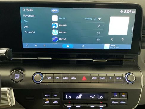 Used 2025 Hyundai Kona SEL FWD image 12