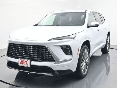 New 2026 Buick Enclave Avenir w/ Super Cruise Package image 2
