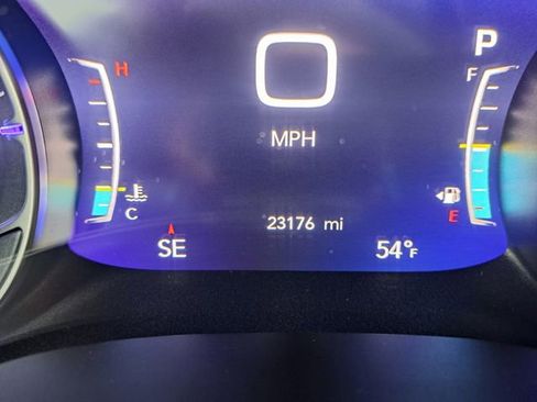 Used 2025 Chrysler Pacifica Select FWD image 21