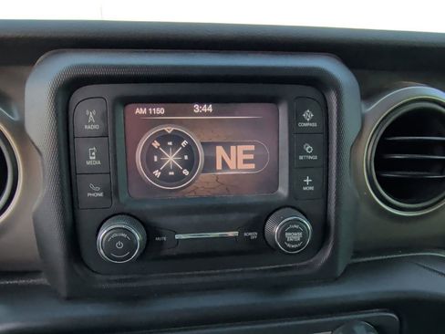 Used 2020 Jeep Wrangler Unlimited Sport S image 24