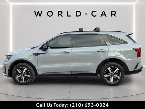 Used 2023 Kia Sorento EX w/ Panoramic Sunroof Package image 6