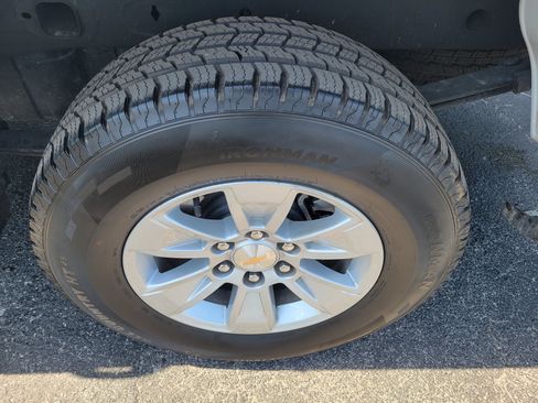 Certified 2025 Chevrolet Silverado 1500 LT RWD image 38
