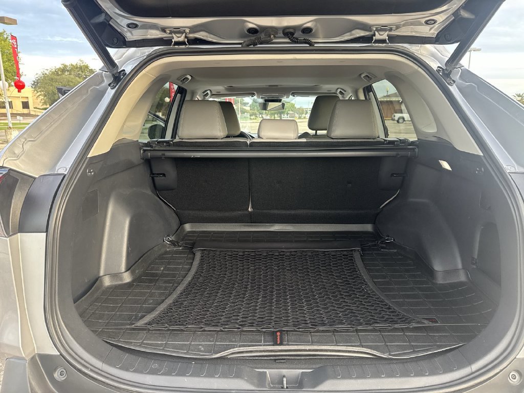 Used 2023 Toyota RAV4 XLE w/ Convenience Package FWD image 34