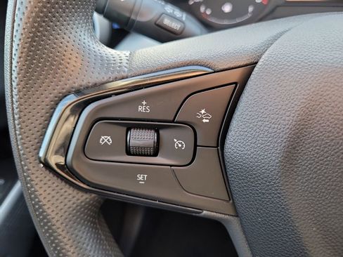 Used 2025 Chevrolet Trax LS image 24