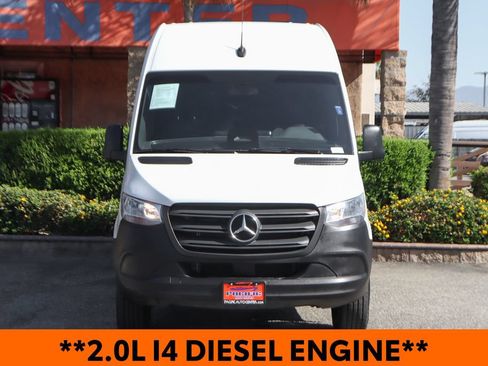 Used 2025 Mercedes-Benz Sprinter 2500 image 3