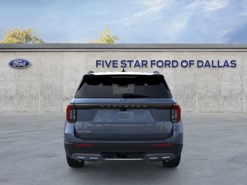 New 2026 Ford Explorer Active RWD image 5