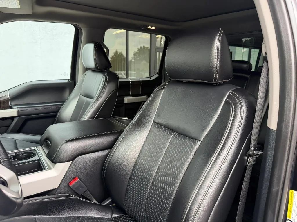 Used 2021 Ford F350 Lariat AWD/4WD image 29