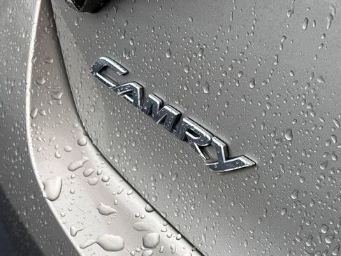 Used 2017 Toyota Camry SE FWD image 32