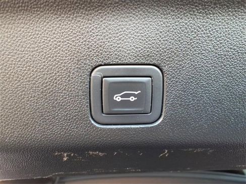 Used 2023 GMC Yukon AT4 w/ LPO, Floor Liner Package image 12