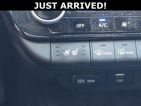 Used 2022 Hyundai Elantra Limited FWD image 20