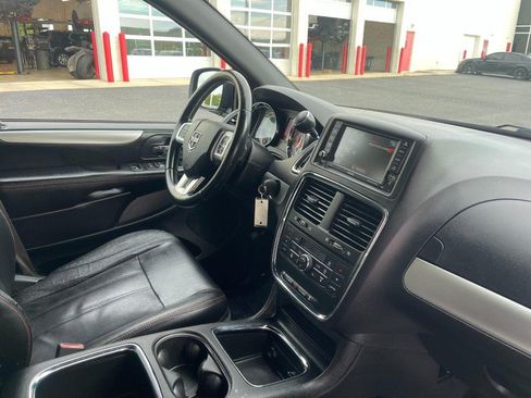 Used 2019 Dodge Grand Caravan GT FWD image 9
