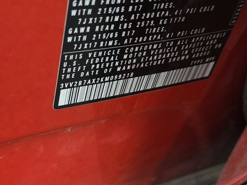 Used 2019 Volkswagen Tiguan S image 40