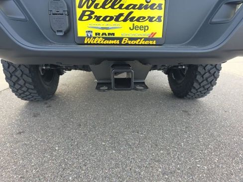 New 2026 Jeep Gladiator Willys AWD/4WD image 8