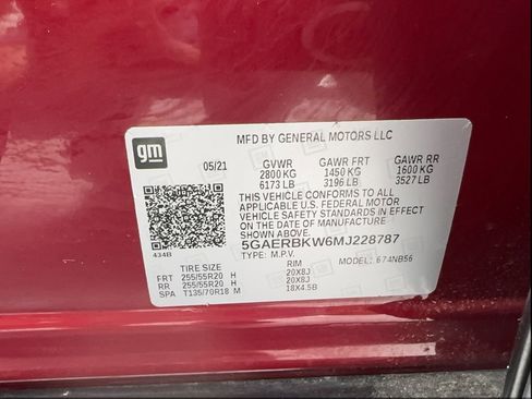 Used 2021 Buick Enclave Essence w/ Sport Touring Edition image 39