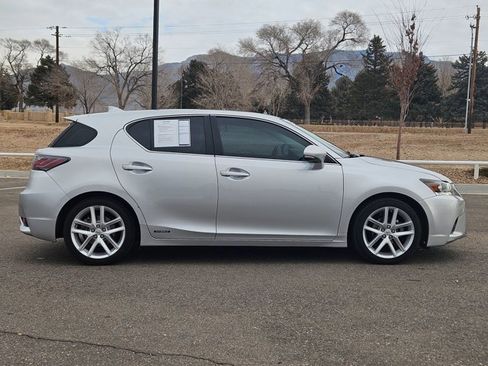 Used 2014 Lexus CT 200h image 4