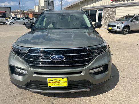 Used 2020 Ford Explorer XLT w/ Equipment Group 202A AWD/4WD image 8
