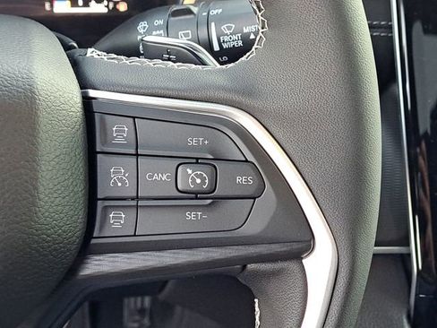 New 2025 Jeep Grand Cherokee L Altitude image 11