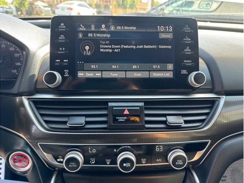 Used 2018 Honda Accord Sport image 14
