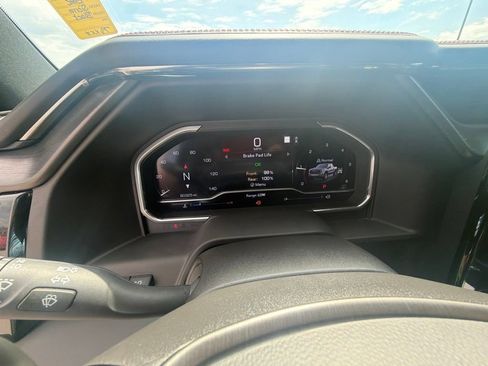 Used 2023 GMC Sierra 1500 AT4 w/ AT4 Premium Package AWD/4WD image 35