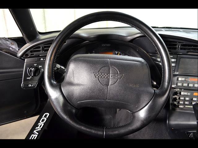 Used 1994 Chevrolet Corvette Coupe RWD image 12