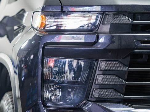 Used 2024 Chevrolet Silverado 2500 Custom w/ Custom Convenience Package image 15