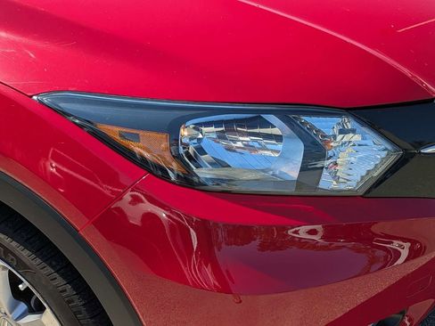 Used 2017 Honda HR-V EX image 10