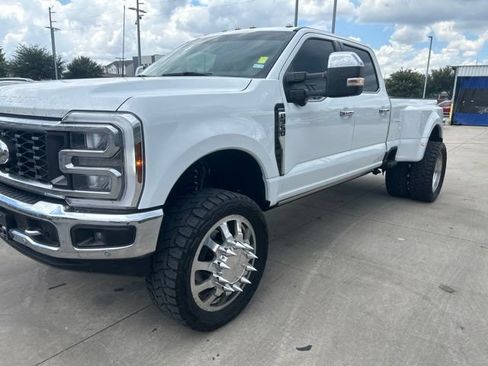 Used 2024 Ford F350 Lariat w/ Lariat Ultimate Package AWD/4WD image 8