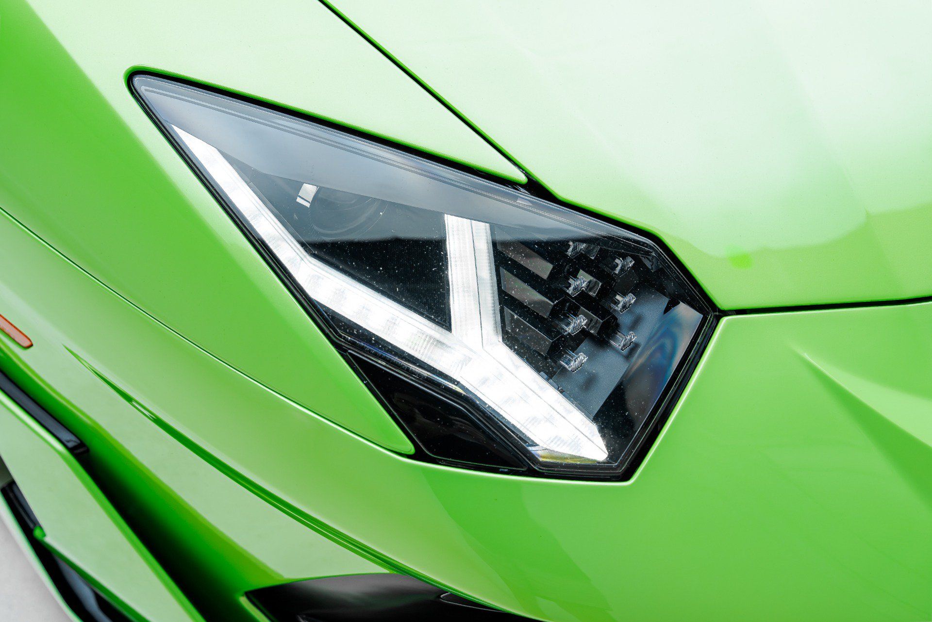 Used 2019 Lamborghini Aventador SVJ AWD/4WD image 42