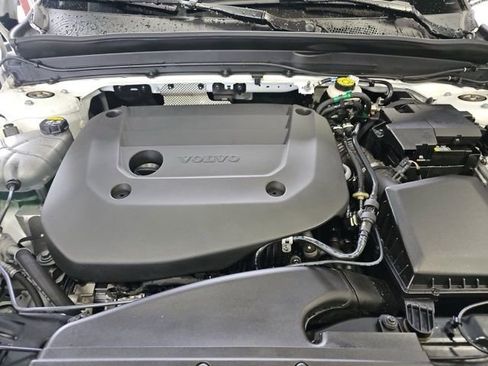 Used 2023 Volvo XC40 B5 Plus w/ Protection Package Premier AWD/4WD image 15