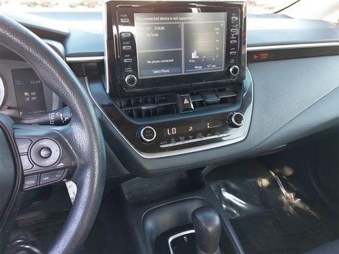 Used 2020 Toyota Corolla LE image 19