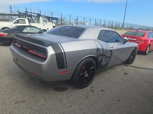 Used 2016 Dodge Challenger R/T Scat Pack w/ Leather Interior Group RWD image 3